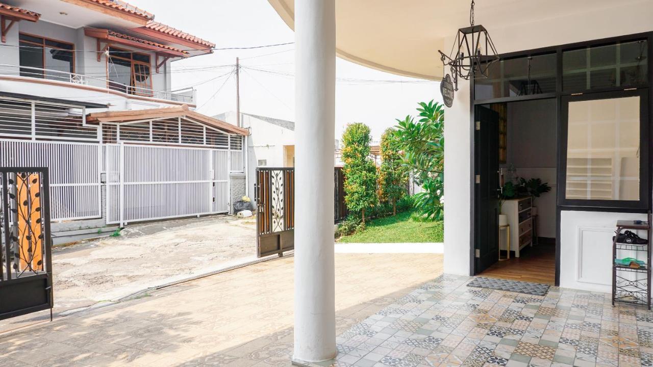 Vaccinated Staff - Spot On 2053 Granada Syariah Home Stay باندونج المظهر الخارجي الصورة