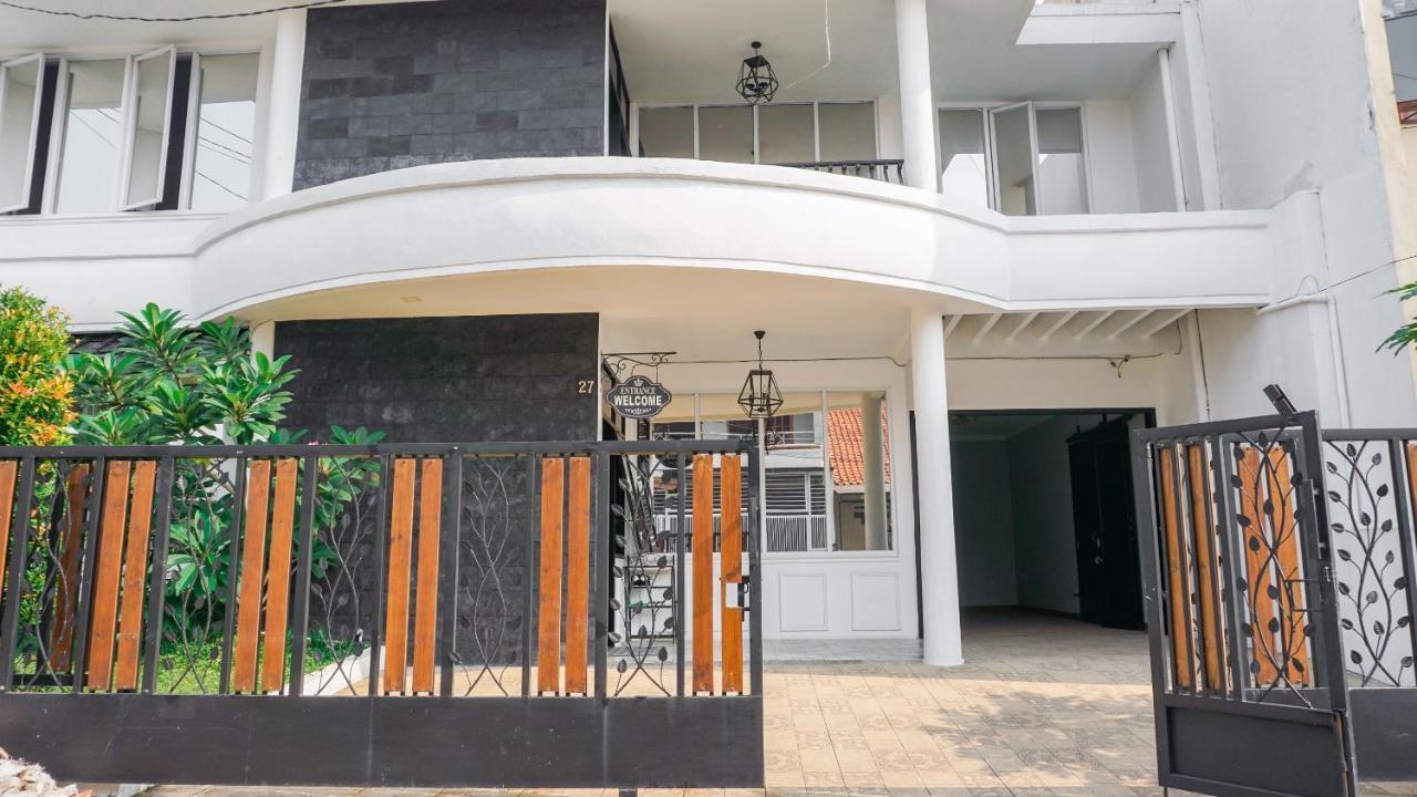 Vaccinated Staff - Spot On 2053 Granada Syariah Home Stay باندونج المظهر الخارجي الصورة